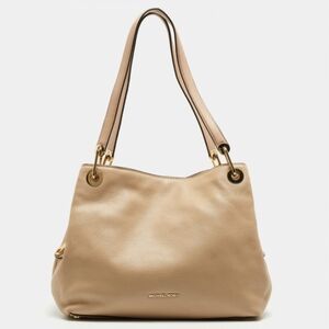 Michael Kors Raven Large Leather Shoulder Bag in Tan pebbled leather